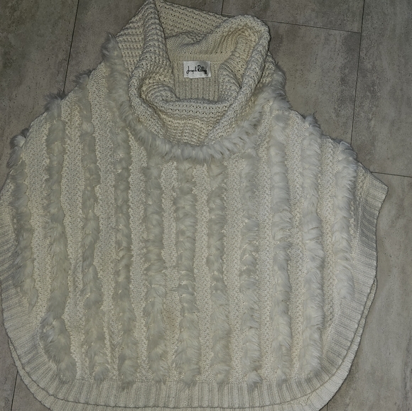 Joseph Ribkoff poncho - Picture 2 of 3